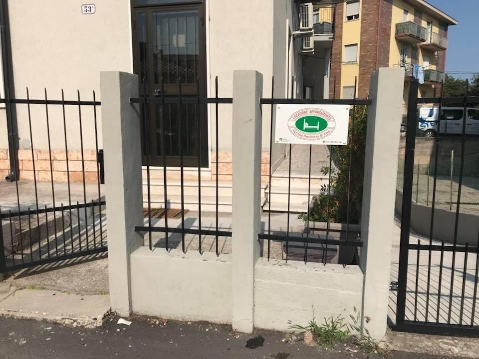 Appartamento Affitti Brevi Verona Colors/G.B. Rossi Friendly Exterior photo